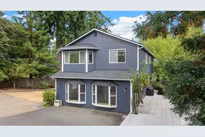 12730 15th Avenue NE, Seattle, WA 98125 - Photo 2