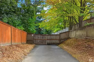 12730 15th Ave NE, Seattle, WA 98125 - Photo 4