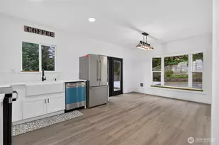 12730 15th Ave NE, Seattle, WA 98125 - Photo 22