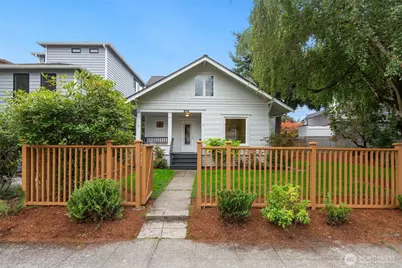 313 NE 76th Street, Seattle, WA 98115 - Photo 2