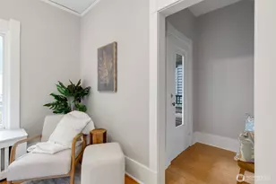 313 NE 76th St, Seattle, WA 98115 - Photo 6