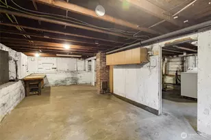 313 NE 76th St, Seattle, WA 98115 - Photo 30