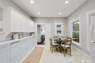 313 NE 76th Street, Seattle, WA 98115 - Photo 14