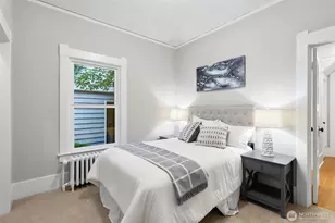313 NE 76th St, Seattle, WA 98115 - Photo 16