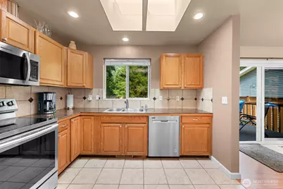 333 Lakeside Drive, Sedro Woolley, WA 98284 - Photo 4