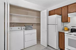 528 SW 118th St, Seattle, WA 98146 - Photo 24