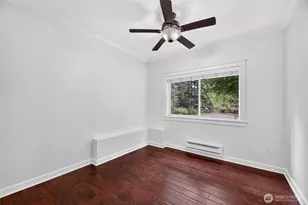 10709 Valley View Rd, Bothell, WA 98011 - Photo 16