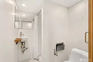 112 18th Ave, Seattle, WA 98122 - Photo 12