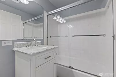 14007 NE 181st Street #B101, Woodinville, WA 98072 - Photo 20