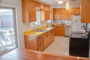 650 Jefferson Ave NE, Renton, WA 98056 - Photo 6