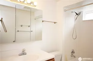2413 SW Graham St, Seattle, WA 98106 - Photo 8