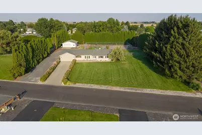 4791 Bluff Drive NE, Moses Lake, WA 98837 - Photo 2
