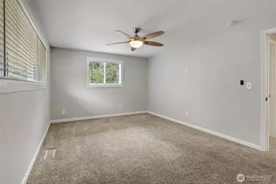 3416 Waller Road E, Tacoma, WA 98443 - Photo 16