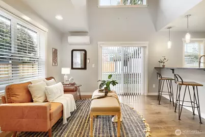 12757 Dayton Avenue N #B, Seattle, WA 98133 - Photo 2