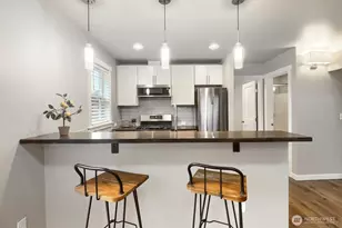 12757 Dayton Ave N, Seattle, WA 98133 - Photo 10