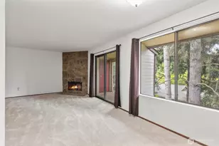 16200 NE 12th Ct, Bellevue, WA 98008 - Photo 12