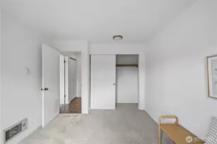 1740 NE 86th St, Seattle, WA 98115 - Photo 18