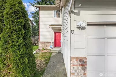 126 W Casino Road #13, Everett, WA 98204 - Photo 2