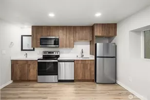 4400 Linden Ave N, Seattle, WA 98103 - Photo 4