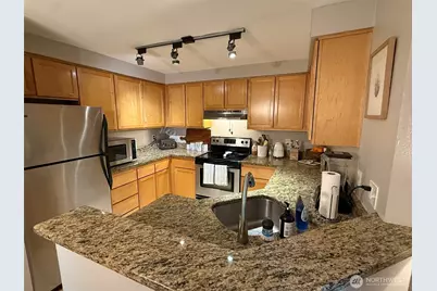 10004 NE 120th Lane #A202, Kirkland, WA 98034 - Photo 2