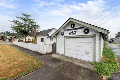 119 SW Cascade Avenue, Chehalis, WA 98532 - Photo 2