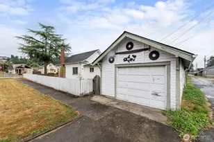 119 SW Cascade Ave, Chehalis, WA 98532 - Photo 2