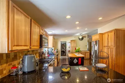 18716 215th Avenue E, Orting, WA 98360 - Photo 14