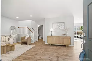 36706 SE Gravenstein Ct, Snoqualmie, WA 98065 - Photo 4