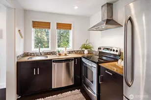 1110 36th Ave, Seattle, WA 98122 - Photo 32