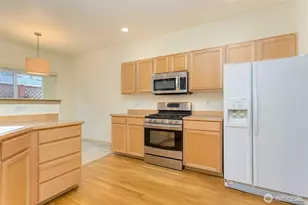 2829 206th St SW, Lynnwood, WA 98036 - Photo 4