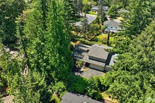 2209 West LK Sammamish Pkwy NE, Redmond, WA 98052 - Photo 2