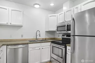 17018 NE 80th Street #C5, Redmond, WA 98052 - Photo 8