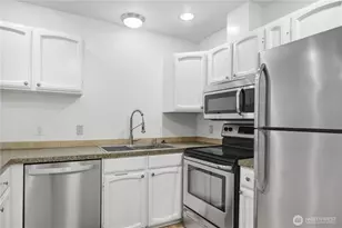 17018 NE 80th St, Redmond, WA 98052 - Photo 8
