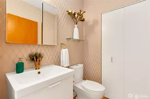 615 E Pike St, Seattle, WA 98122 - Photo 18
