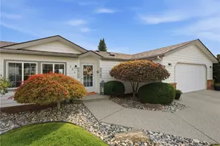 554 Canyon Dr, East Wenatchee, WA 98802 - Photo 2