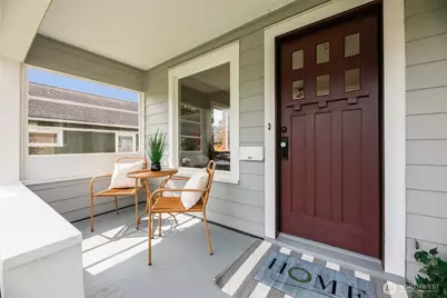 2018 Oakes Avenue, Everett, WA 98201 - Photo 2