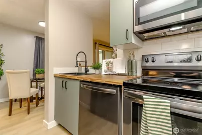 408 S 323rd Street #L5, Federal Way, WA 98003 - Photo 10