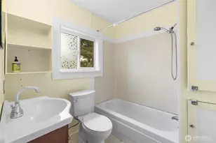 1442 E Whidbey Ave, Oak Harbor, WA 98277 - Photo 20