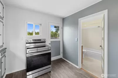 1442 E Whidbey Avenue, Oak Harbor, WA 98277 - Photo 18