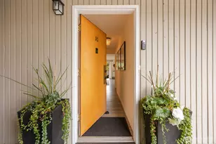 8701 35th Ave NE, Seattle, WA 98115 - Photo 2
