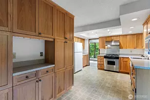 12929 NE 25th Pl, Bellevue, WA 98005 - Photo 20