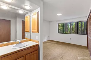 12929 NE 25th Pl, Bellevue, WA 98005 - Photo 34