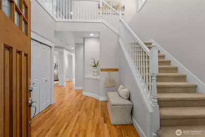 2743 NE 103rd Street, Seattle, WA 98125 - Photo 2