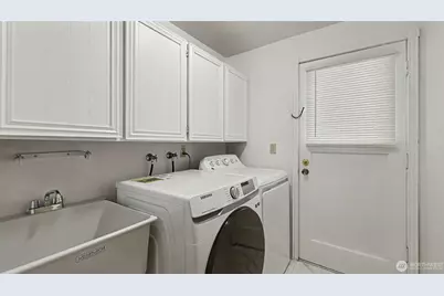 14121 SE Fairwood Boulevard, Renton, WA 98058 - Photo 18