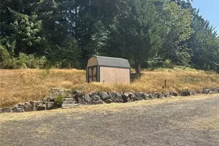 208 Vogel Rd, Castle Rock, WA 98611 - Photo 14