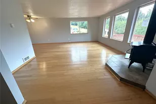 208 Vogel Rd, Castle Rock, WA 98611 - Photo 2