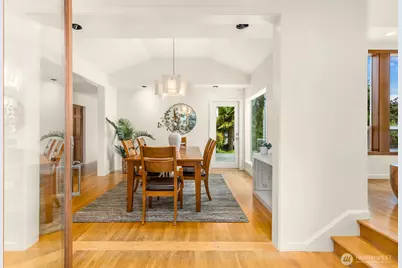 10017 Edgecombe Place NE, Bainbridge Island, WA 98110 - Photo 22
