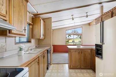 30901 State Route 20 #D5, Oak Harbor, WA 98277 - Photo 6