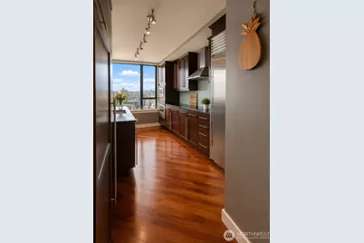 2201 3rd Avenue #2504, Seattle, WA 98121 - Photo 14