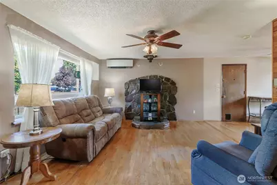 1512 5th Avenue SW, Puyallup, WA 98371 - Photo 4